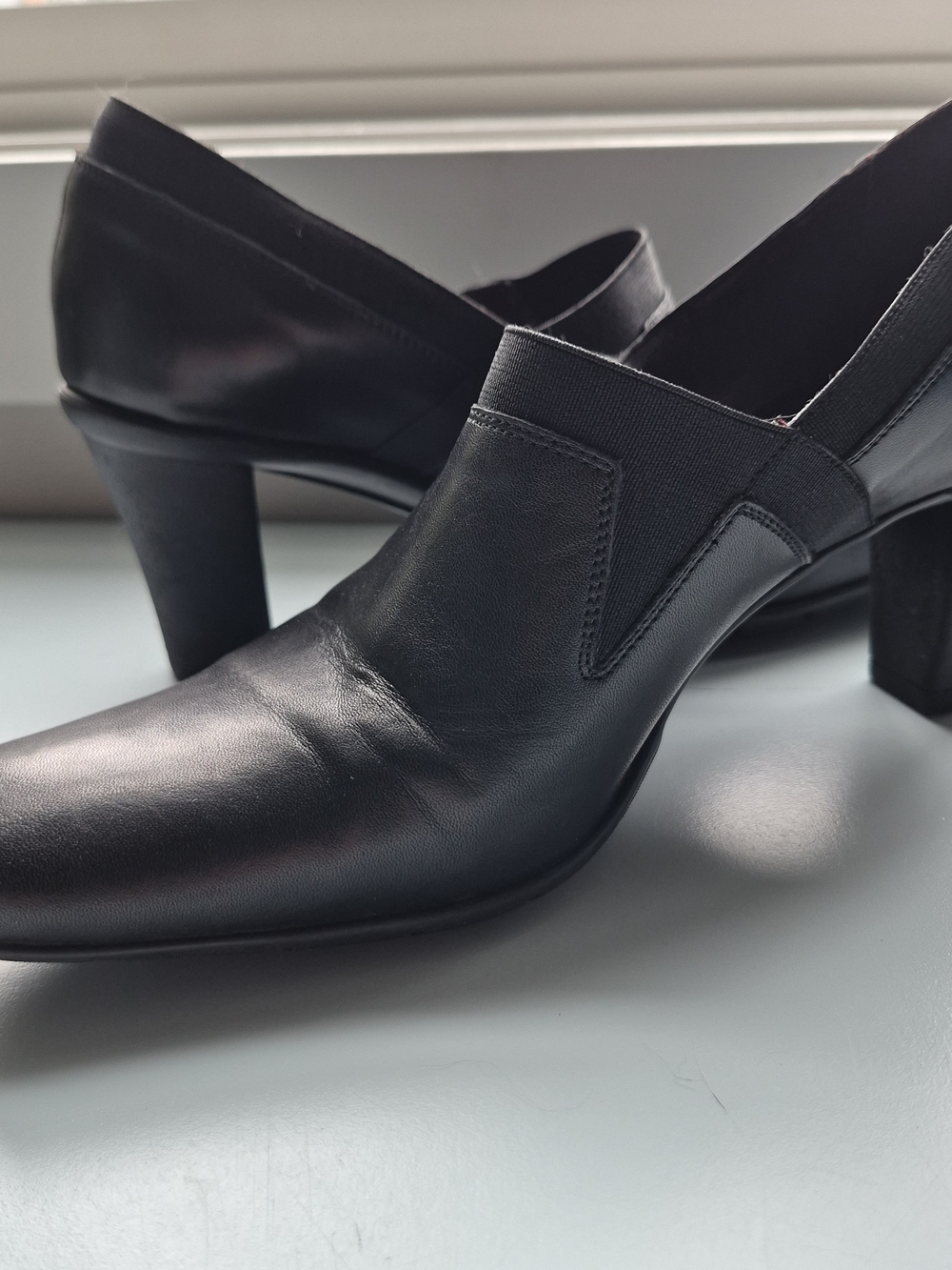 Sesto Meucci Made in Italy Black Leather Heels – Size 7